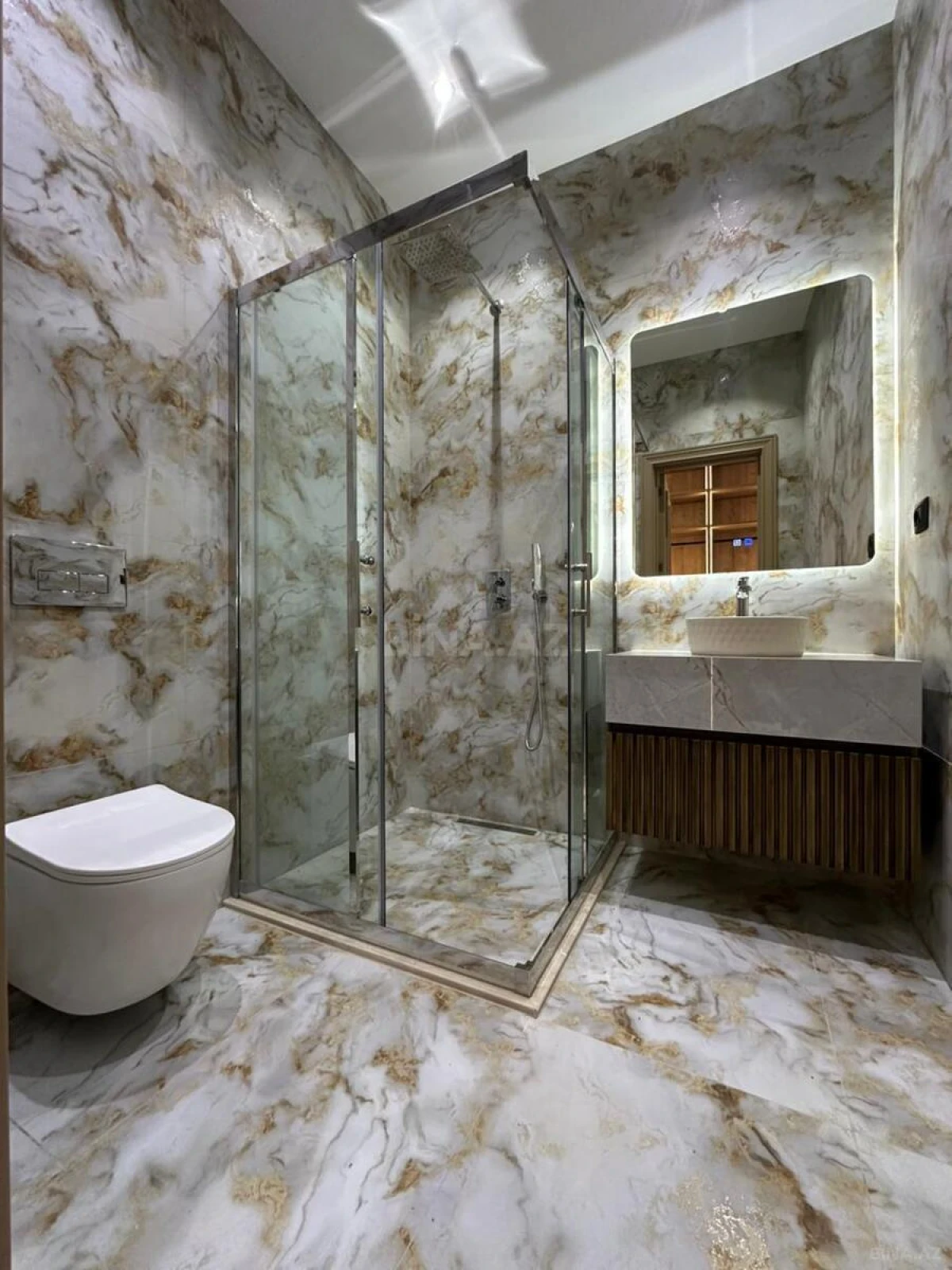 Satılır 5 otaqlı həyət evi 220 m²