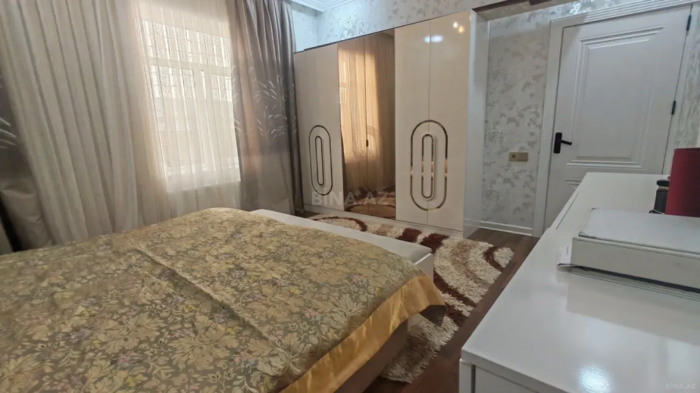 Satılır 4 otaqlı həyət evi 130 m²