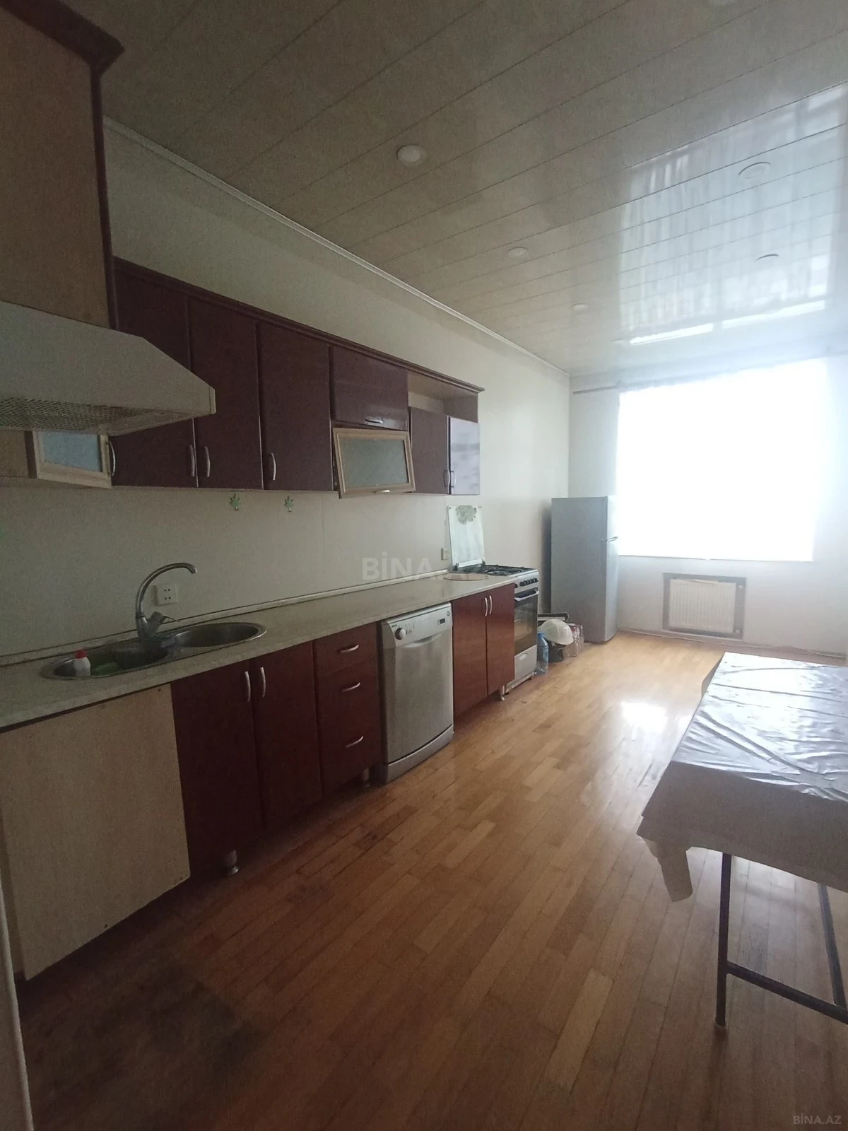Kirayə verilir 3 otaqlı mənzil 132 m²