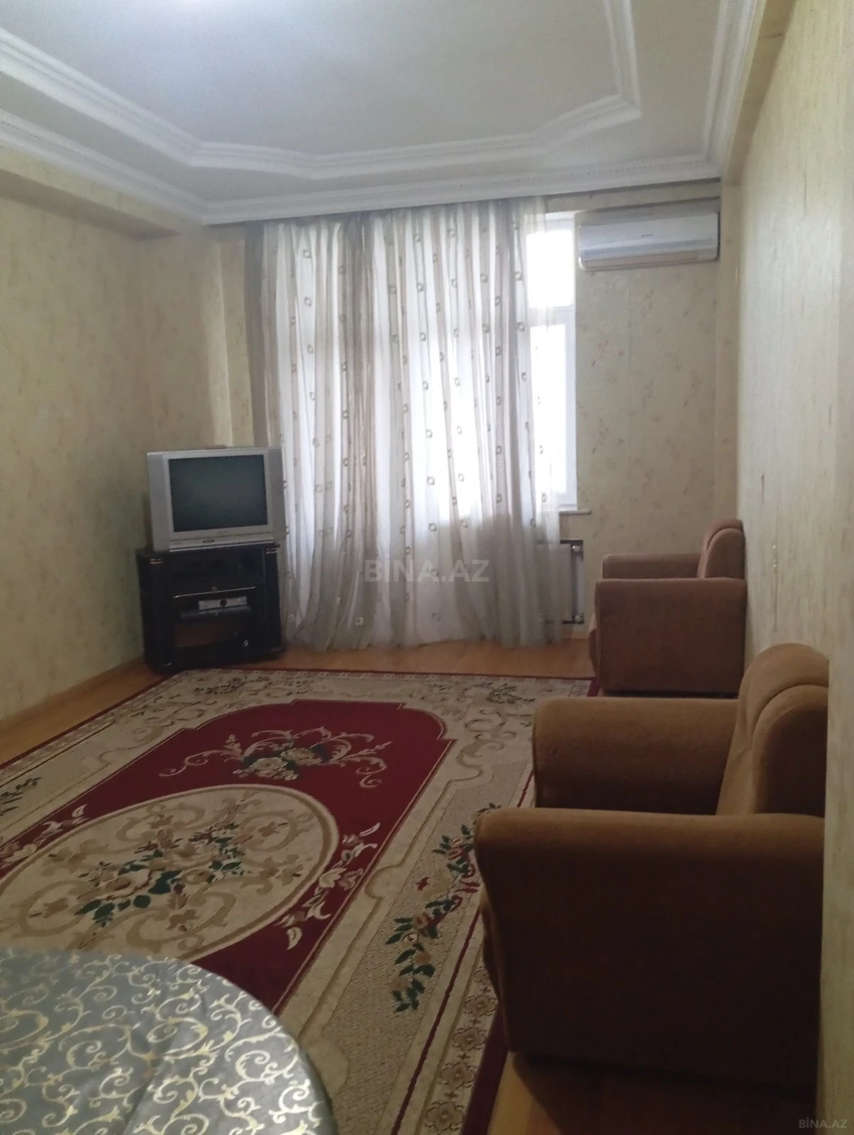 Kirayə verilir 3 otaqlı mənzil 132 m²