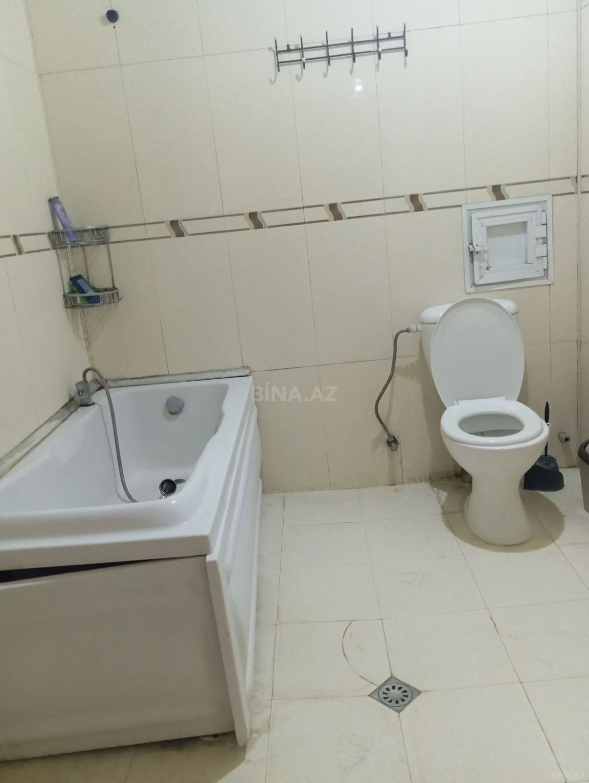 Kirayə verilir 3 otaqlı mənzil 132 m²