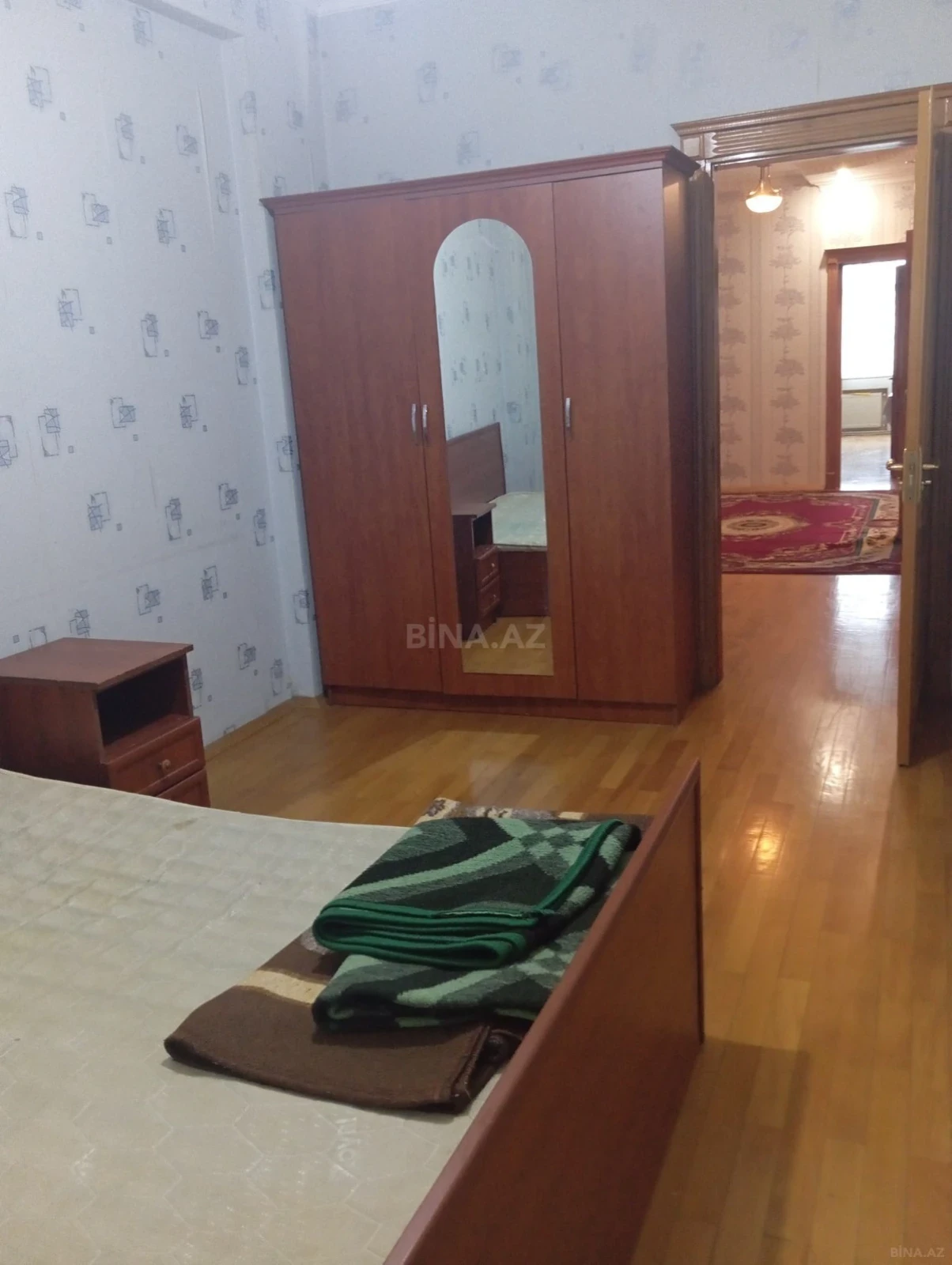 Kirayə verilir 3 otaqlı mənzil 132 m²