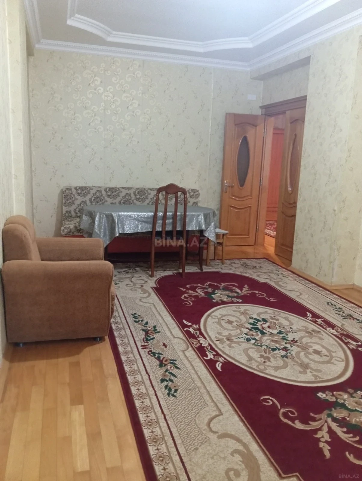 Kirayə verilir 3 otaqlı mənzil 132 m²