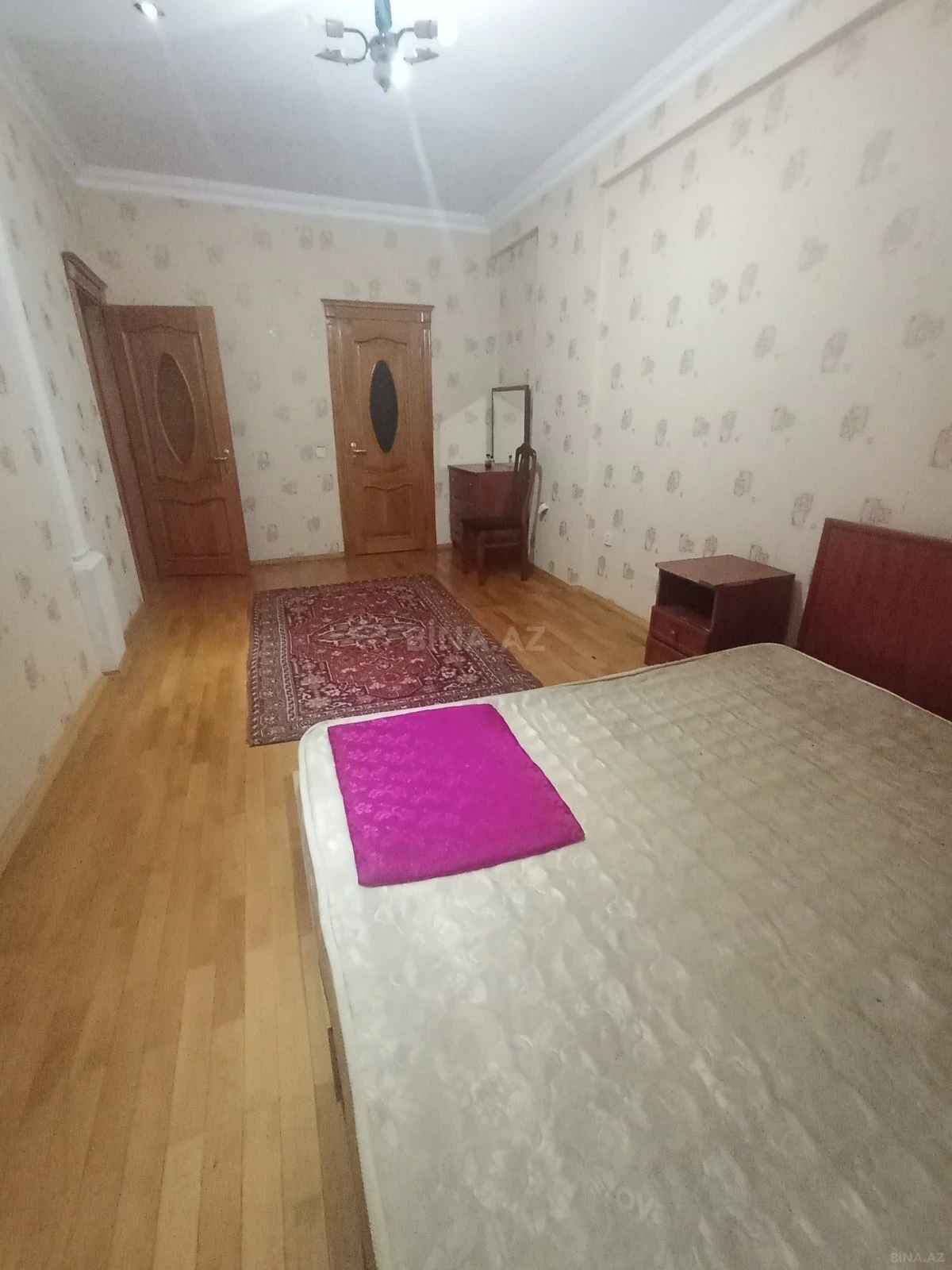 Kirayə verilir 3 otaqlı mənzil 132 m²
