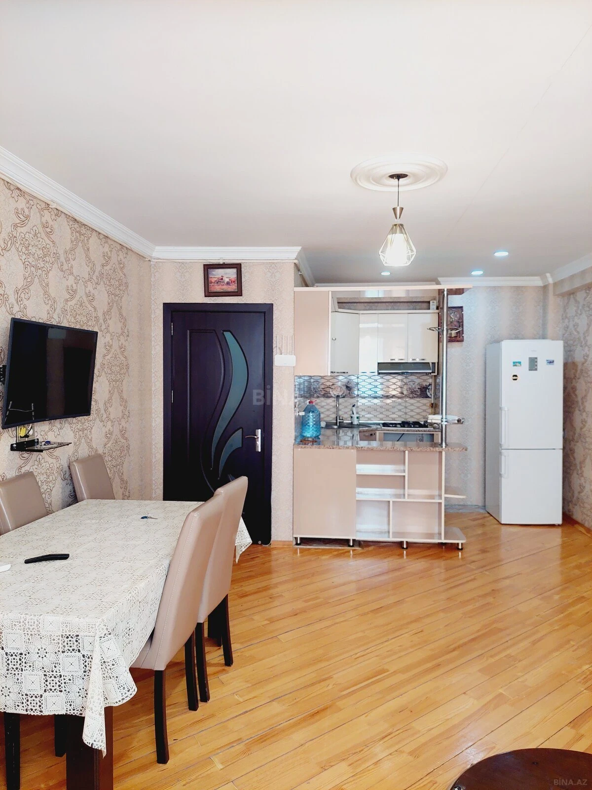 Kirayə verilir 2 otaqlı mənzil 60 m²