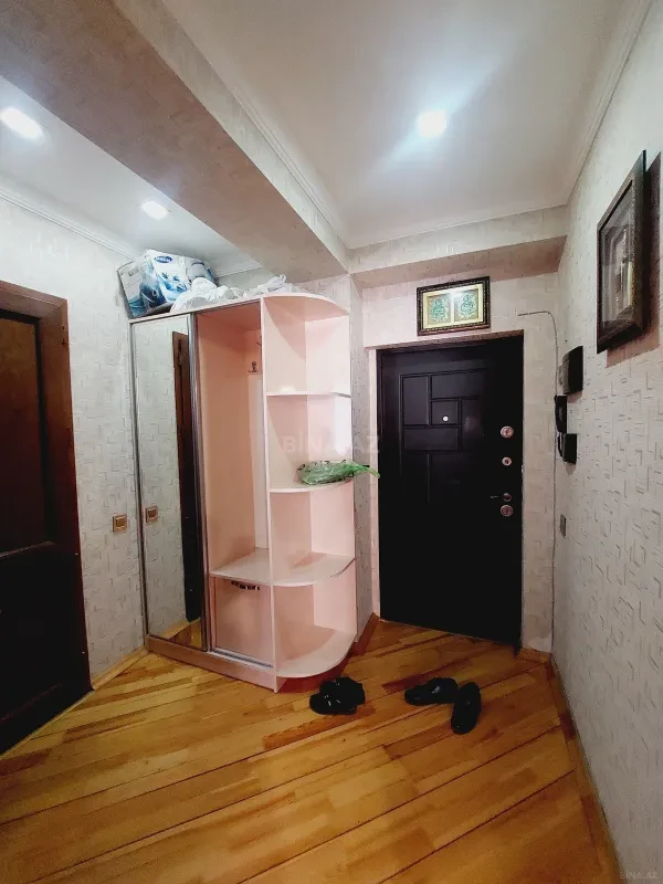 Kirayə verilir 2 otaqlı mənzil 60 m²