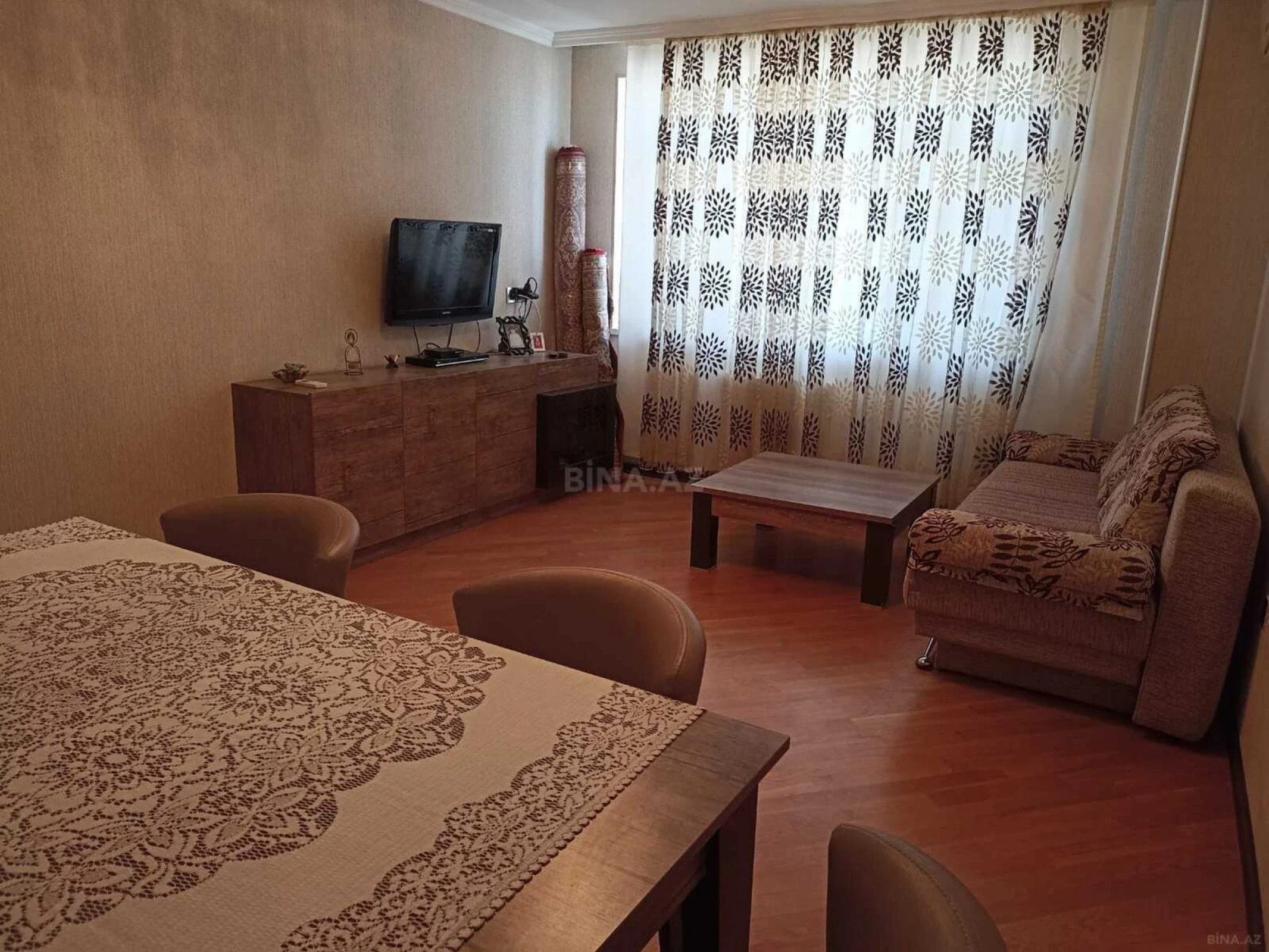Kirayə verilir 2 otaqlı mənzil 60 m²