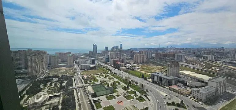 Kirayə verilir 3 otaqlı mənzil 165 m²