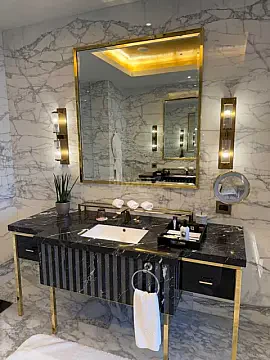 Kirayə verilir 3 otaqlı mənzil 165 m²