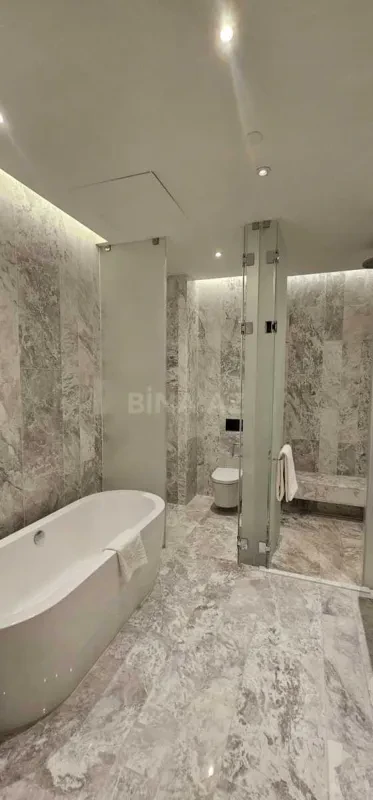 Kirayə verilir 3 otaqlı mənzil 165 m²