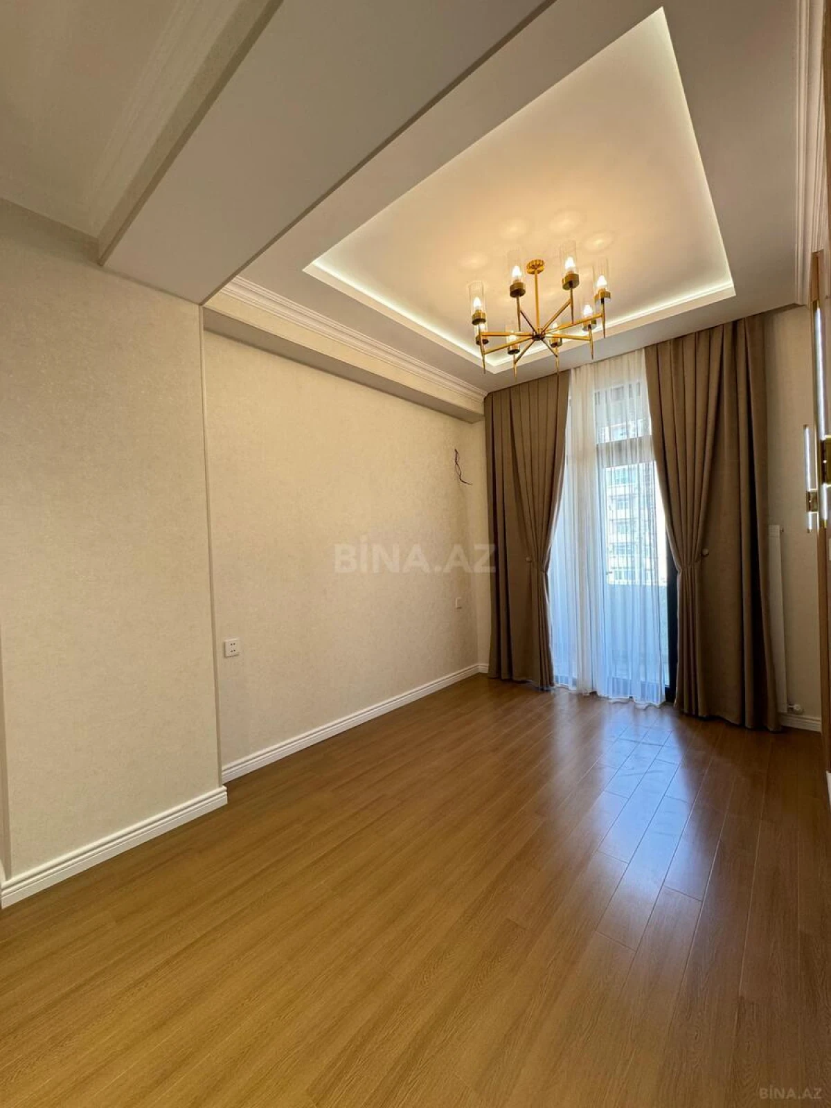 Satılır 2 otaqlı mənzil 63 m²