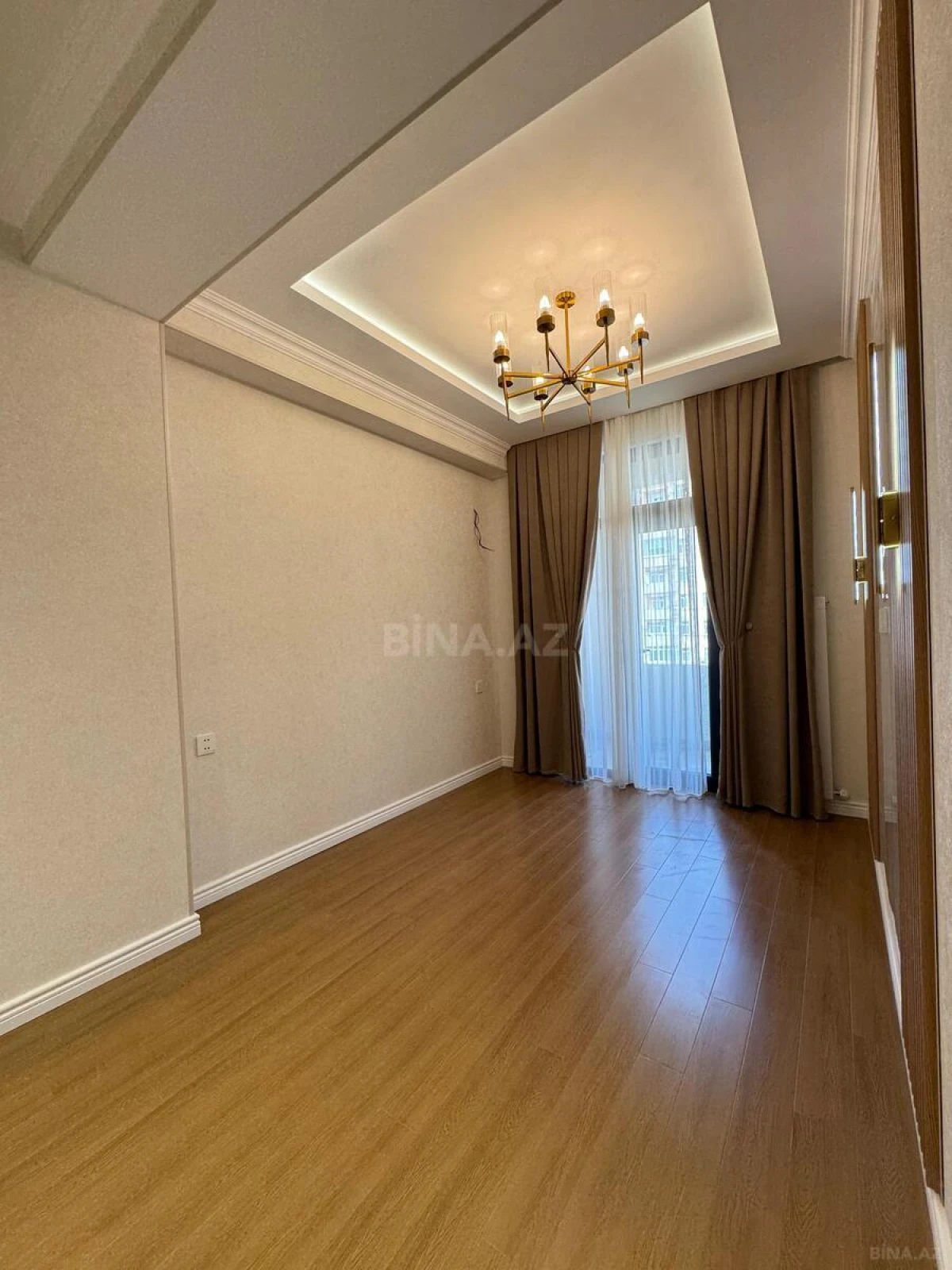 Satılır 2 otaqlı mənzil 63 m²