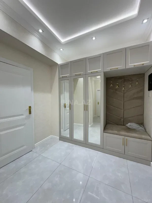 Satılır 2 otaqlı mənzil 63 m²