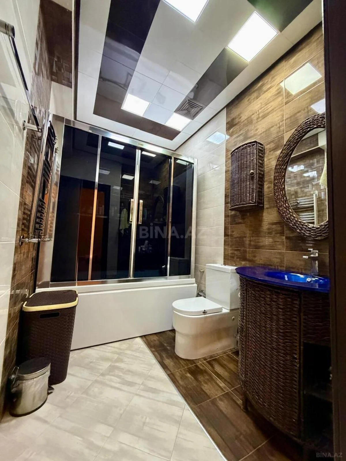 Satılır 3 otaqlı mənzil 157 m²
