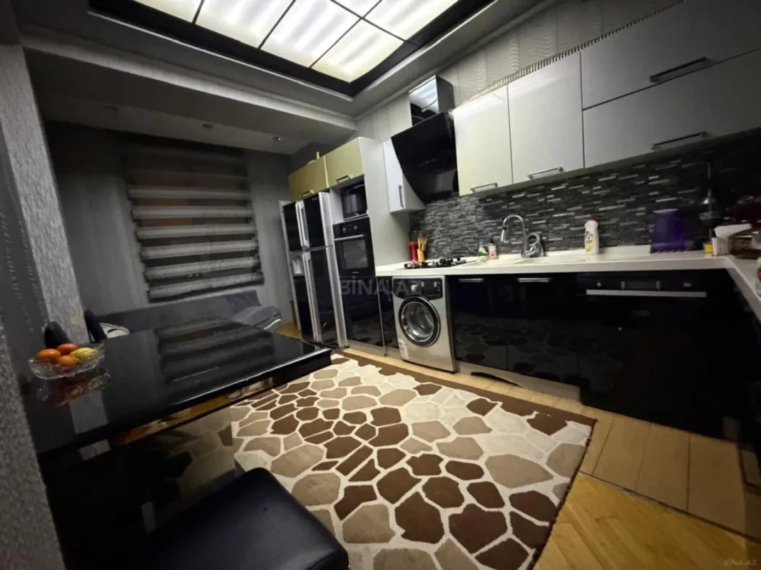 Satılır 3 otaqlı mənzil 157 m²