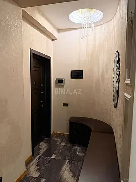 Satılır 3 otaqlı mənzil 157 m²
