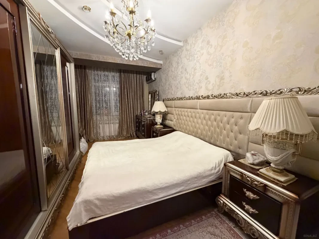 Satılır 3 otaqlı mənzil 157 m²