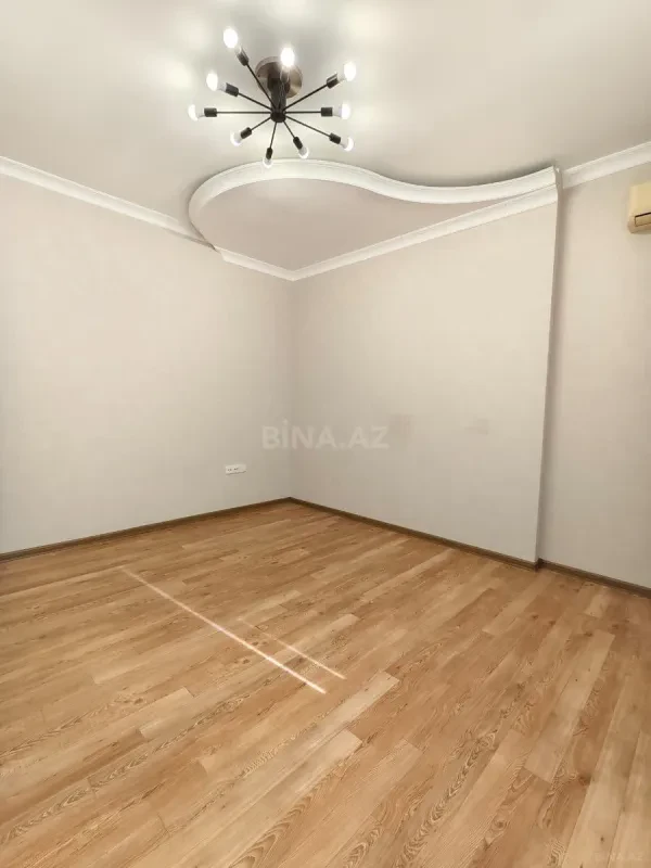 Satılır 3 otaqlı mənzil 112 m²