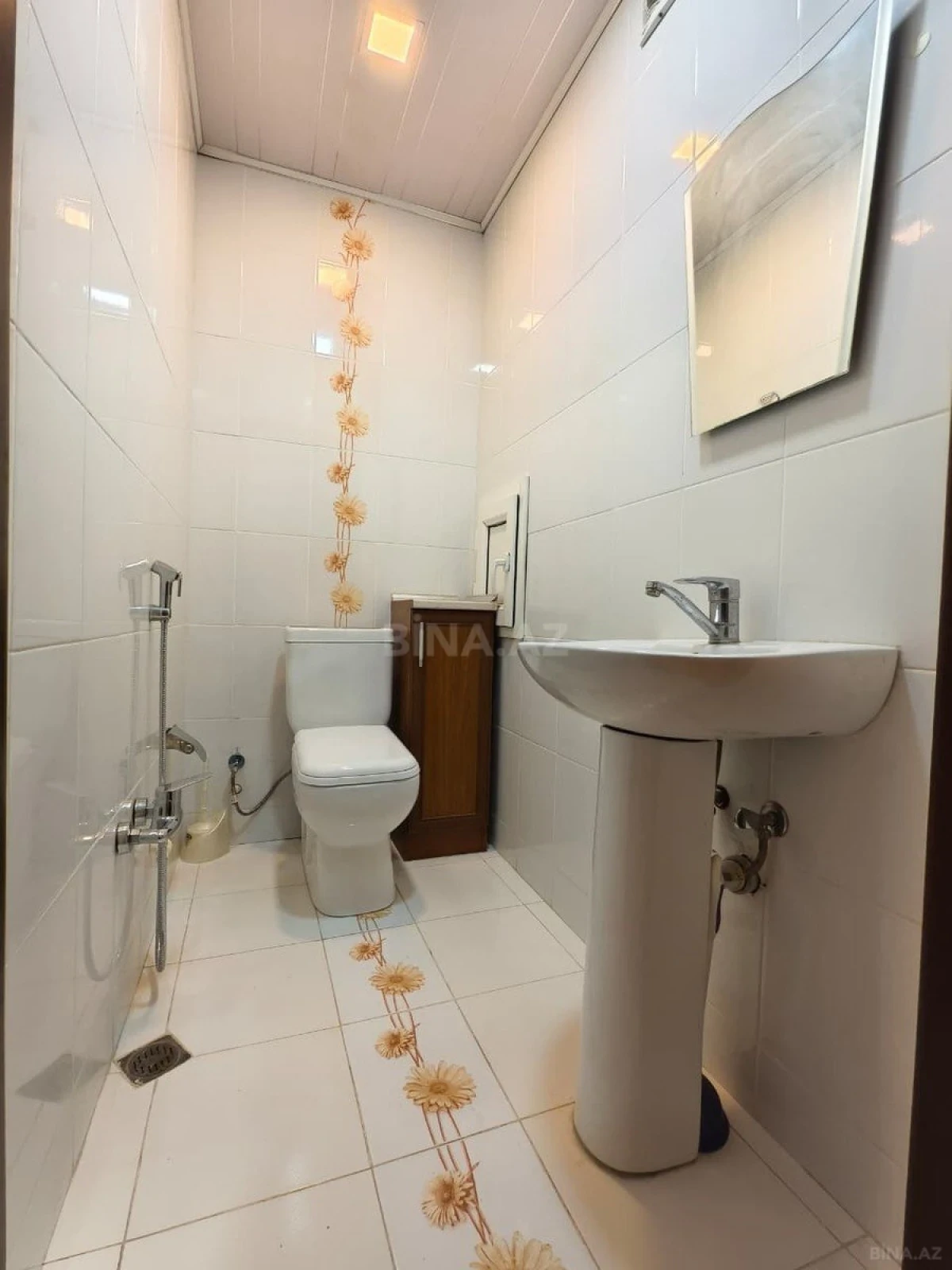 Satılır 3 otaqlı mənzil 112 m²