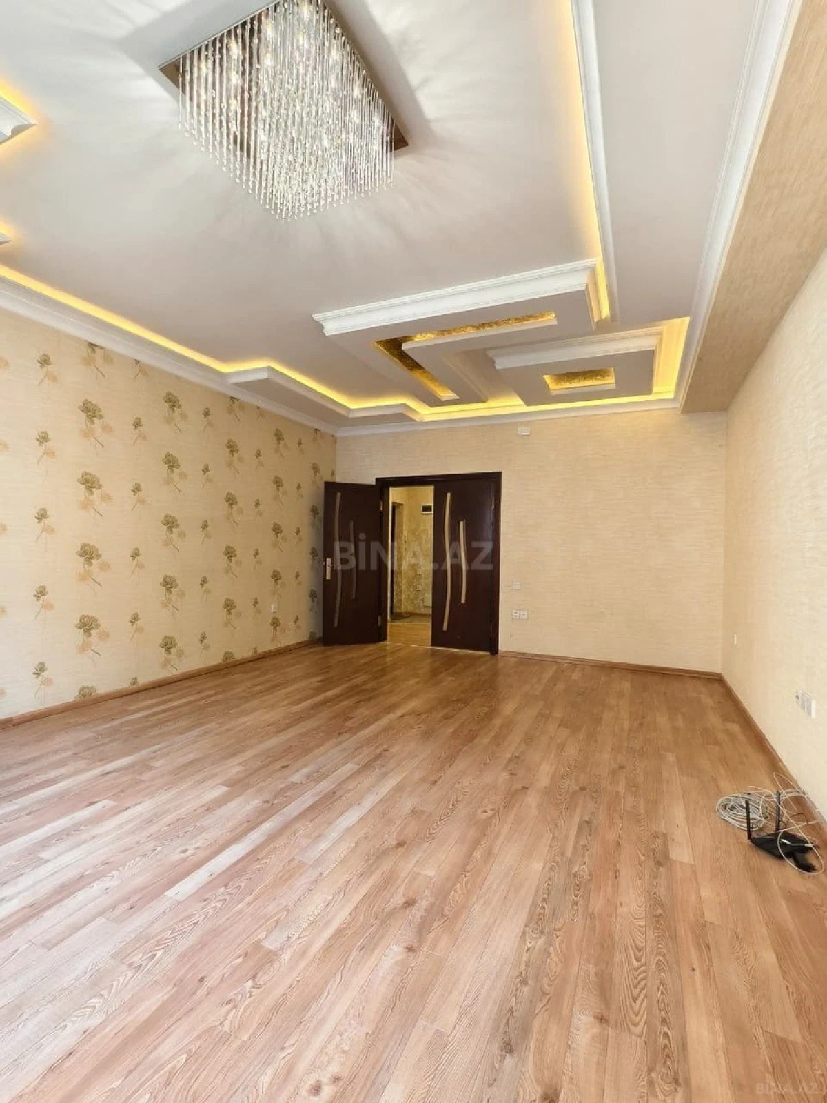 Satılır 3 otaqlı mənzil 112 m²