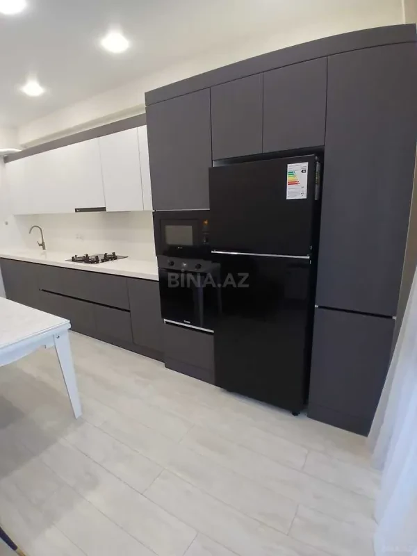 Kirayə verilir 2 otaqlı mənzil 95 m²