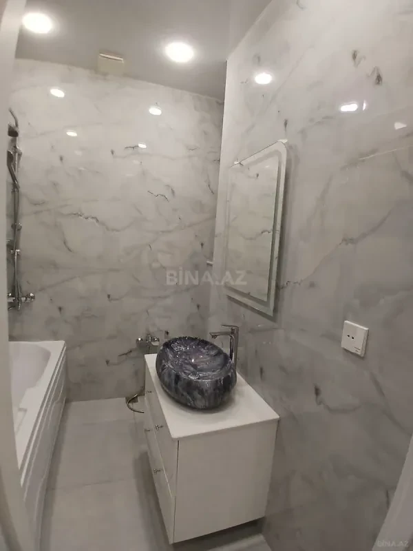 Kirayə verilir 2 otaqlı mənzil 95 m²