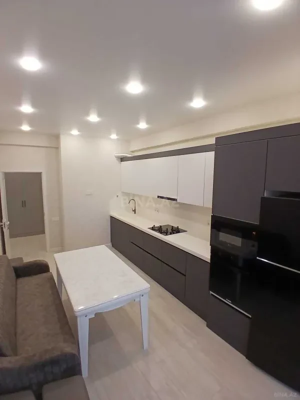 Kirayə verilir 2 otaqlı mənzil 95 m²