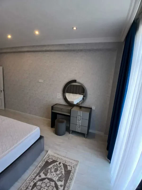 Kirayə verilir 2 otaqlı mənzil 95 m²