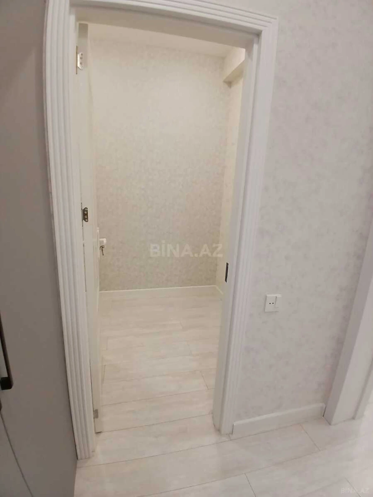 Kirayə verilir 2 otaqlı mənzil 95 m²