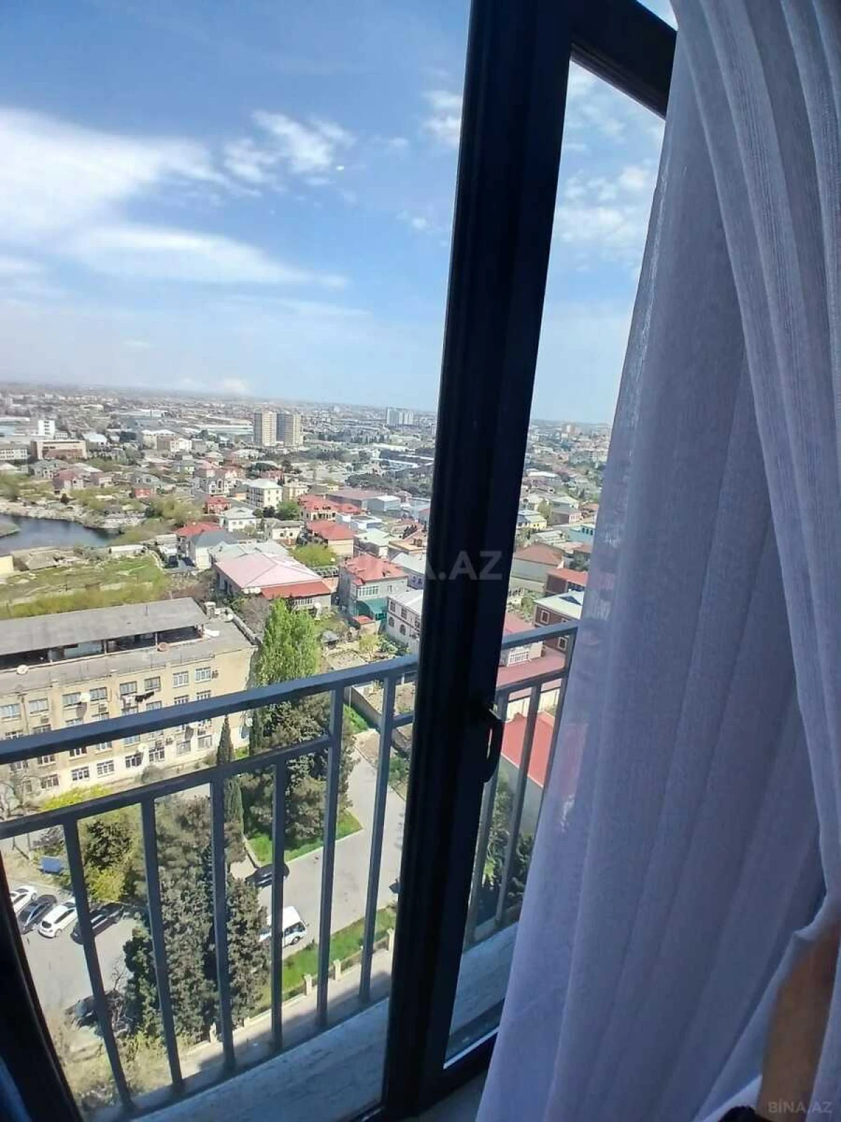 Kirayə verilir 2 otaqlı mənzil 95 m²