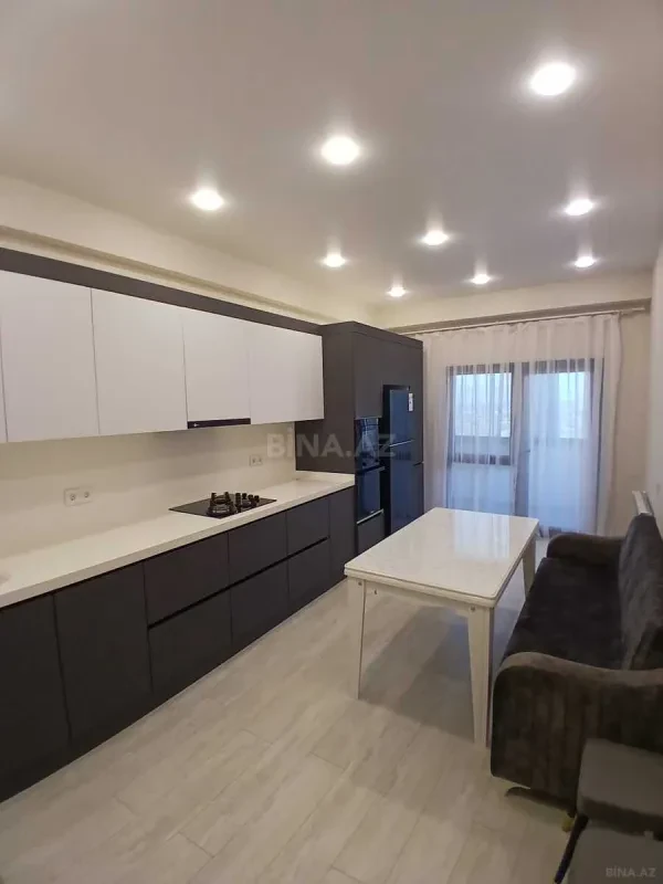 Kirayə verilir 2 otaqlı mənzil 95 m²