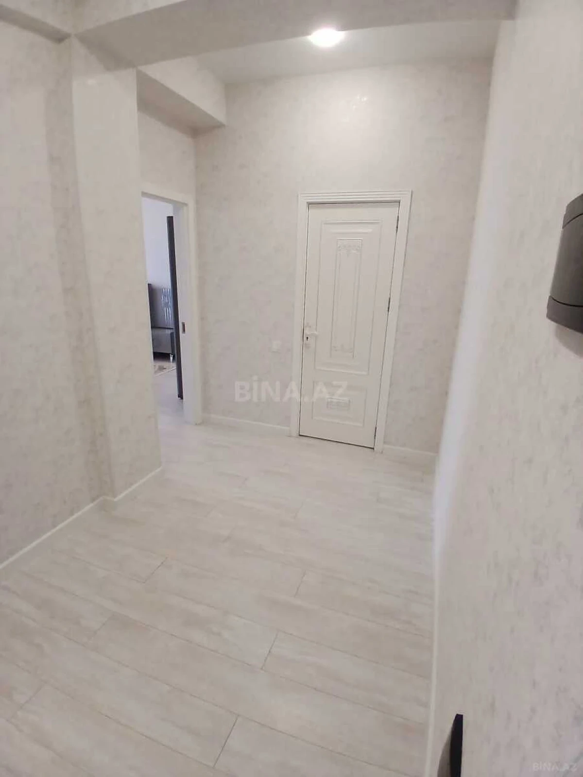 Kirayə verilir 2 otaqlı mənzil 95 m²