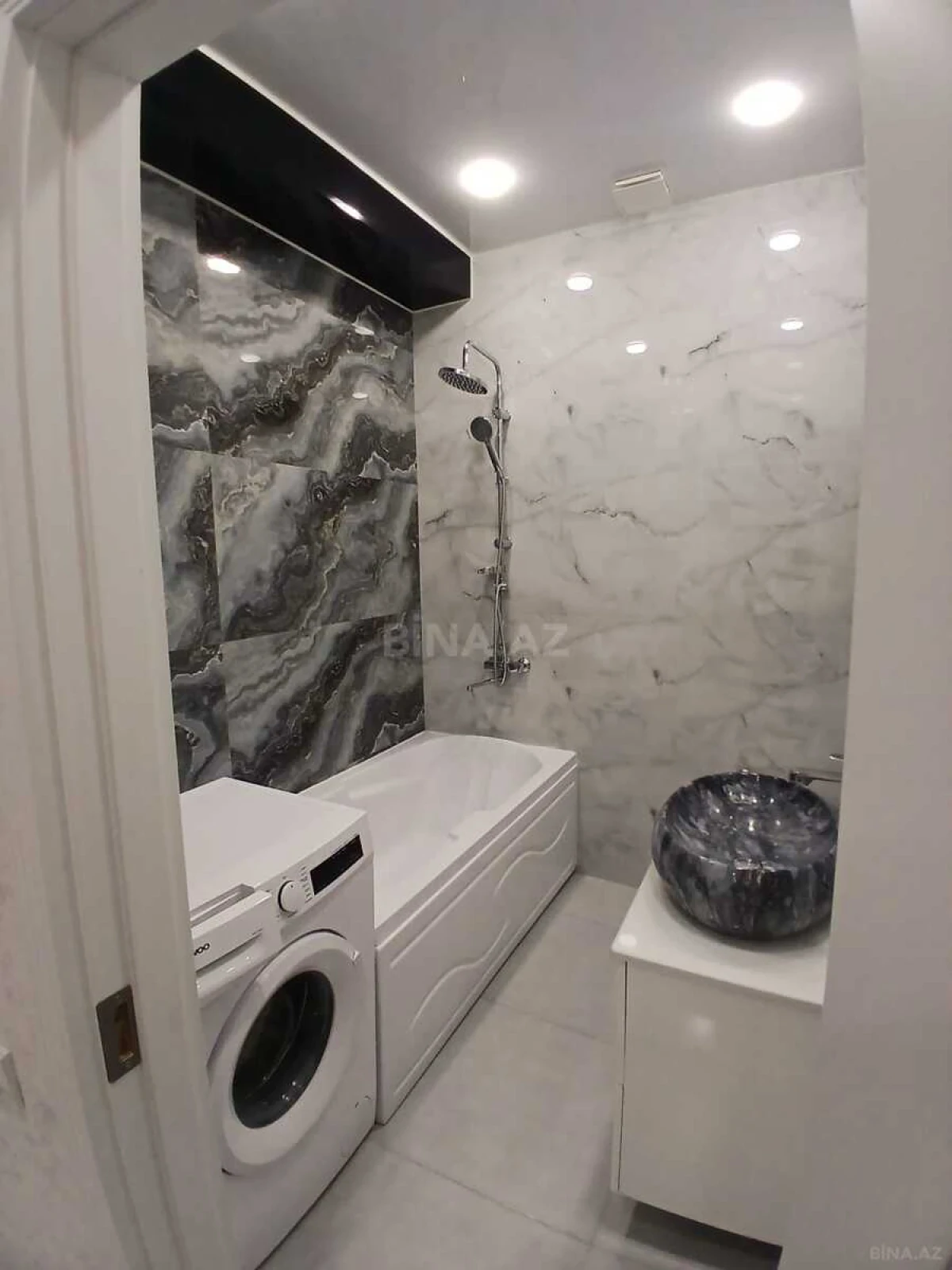 Kirayə verilir 2 otaqlı mənzil 95 m²