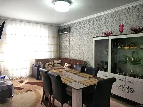 Satılır 2 otaqlı mənzil 67 m²