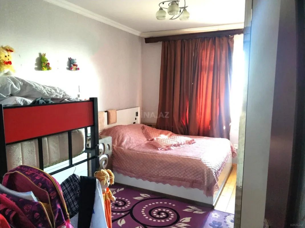 Satılır 2 otaqlı mənzil 67 m²