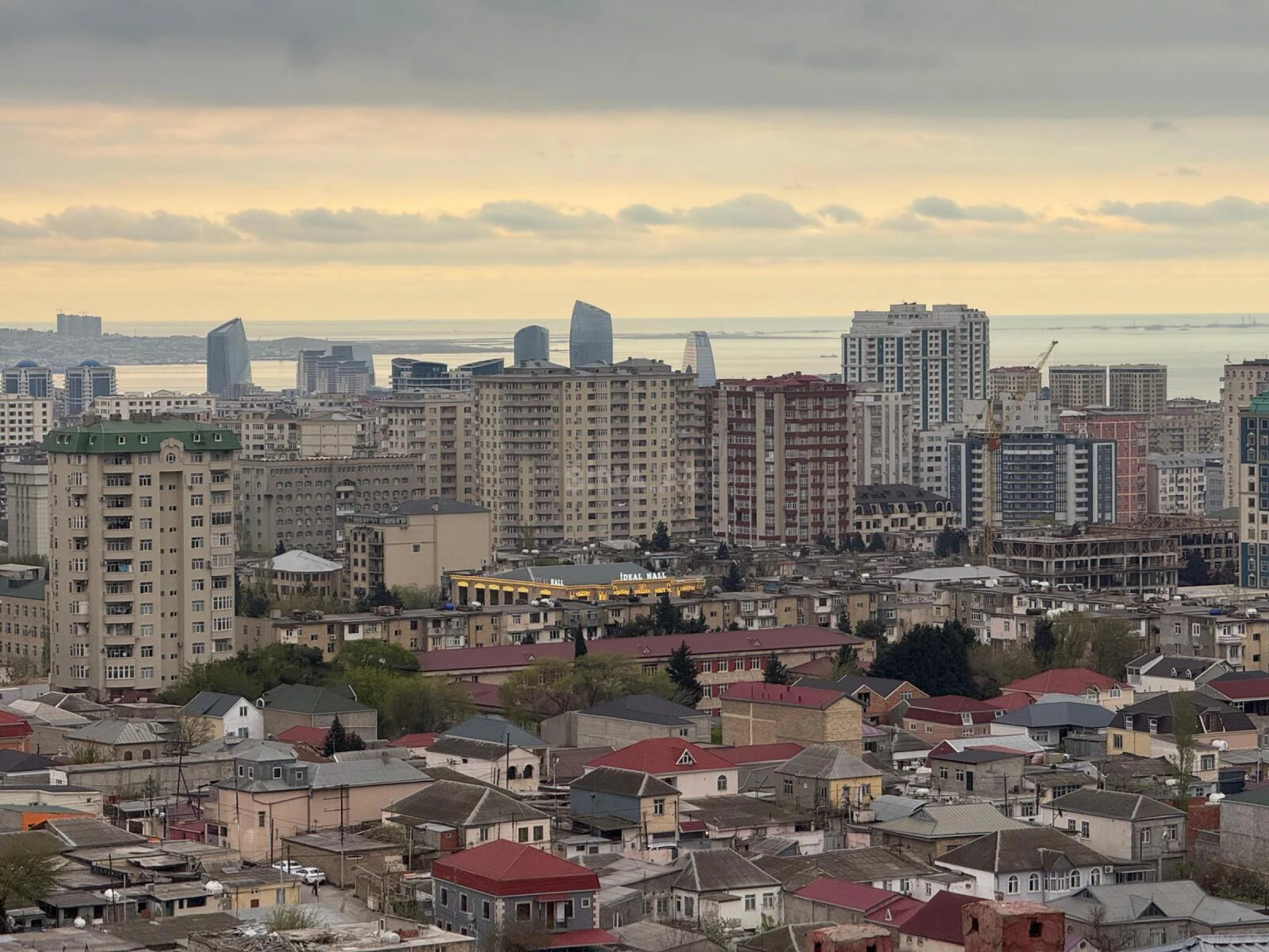 Kirayə verilir 2 otaqlı mənzil 65 m²