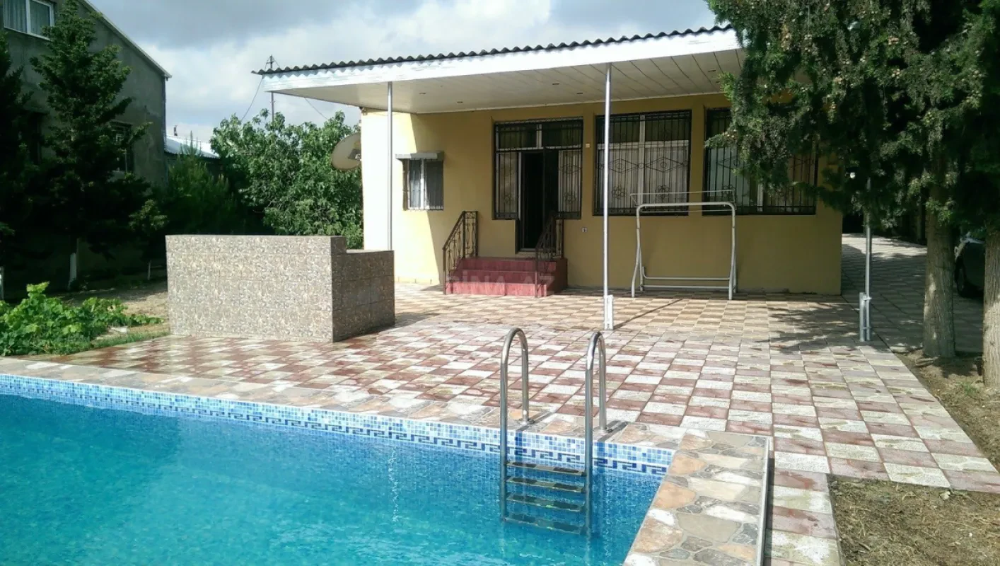 Kirayə verilir 2 otaqlı həyət evi 50 m²