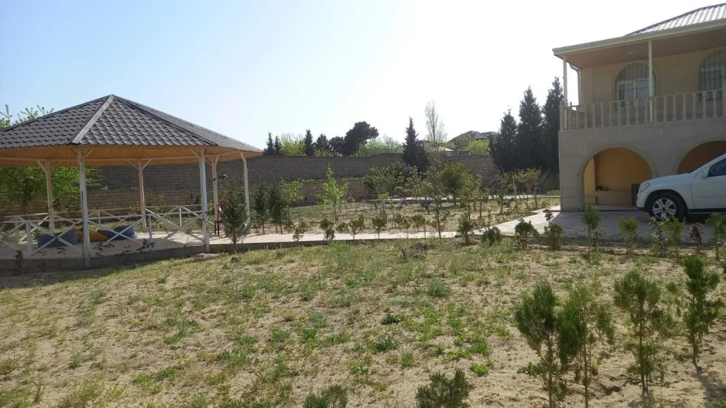 Satılır 5 otaqlı həyət evi 160 m²