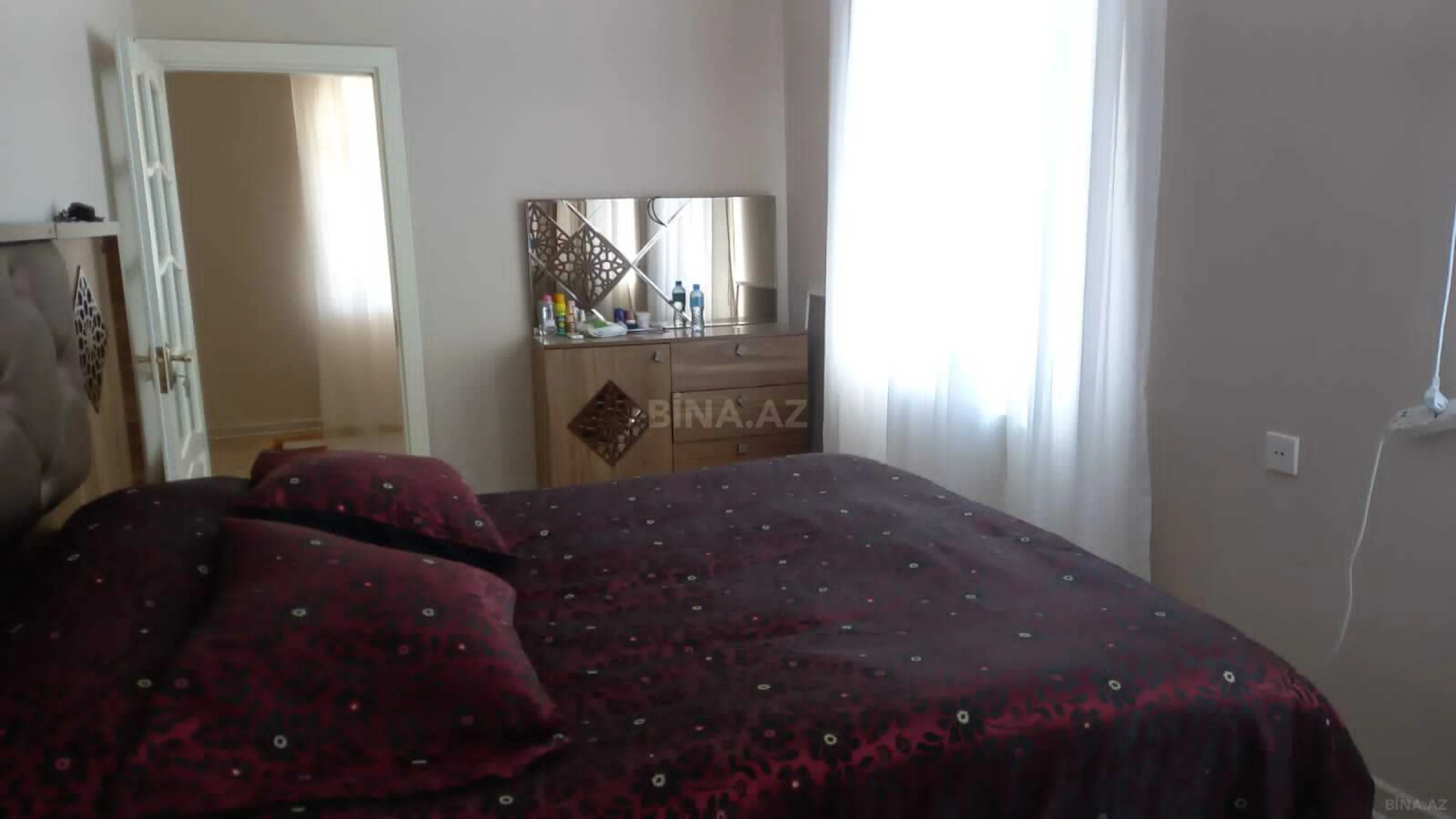 Satılır 5 otaqlı həyət evi 160 m²