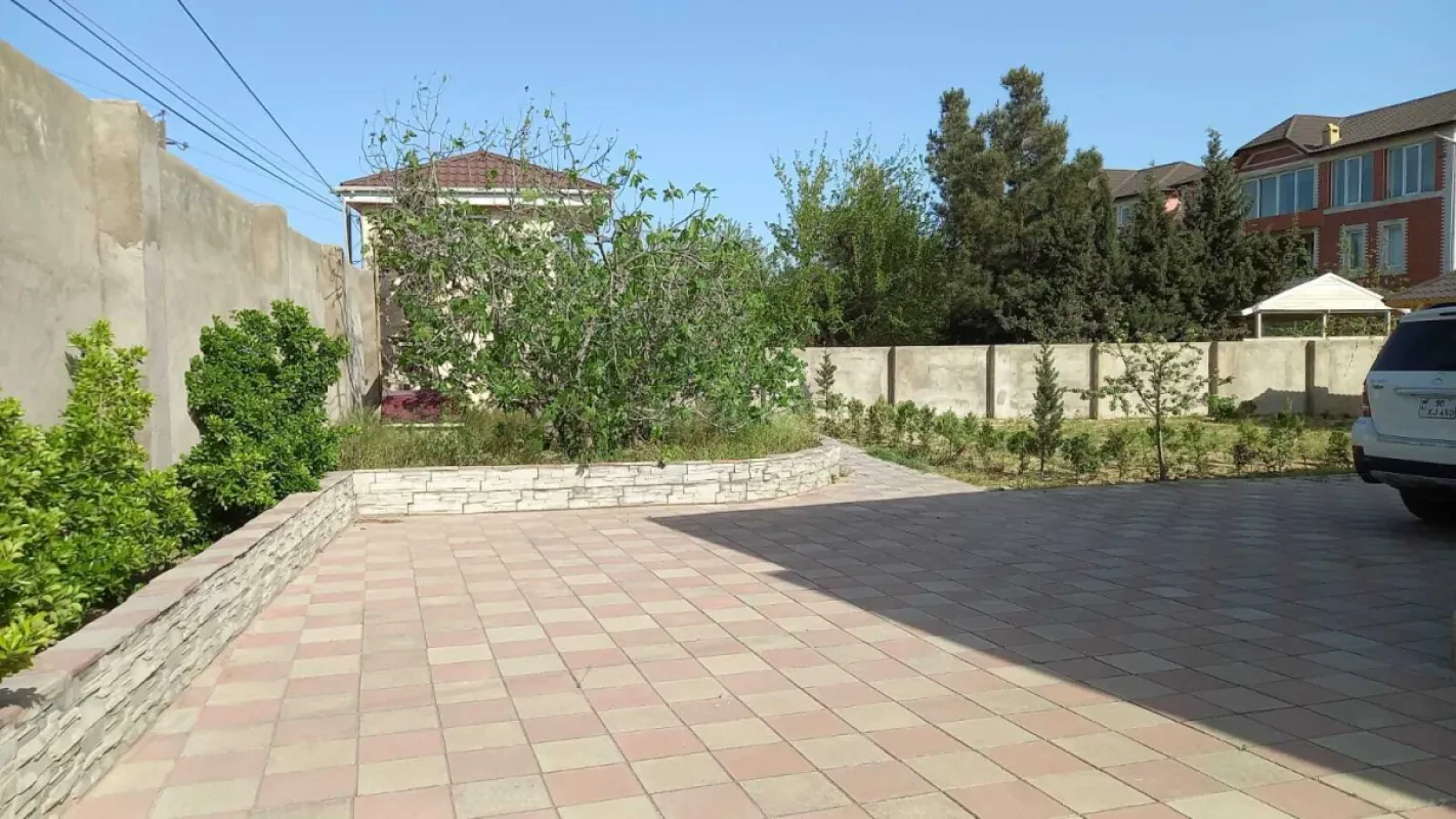Satılır 5 otaqlı həyət evi 160 m²