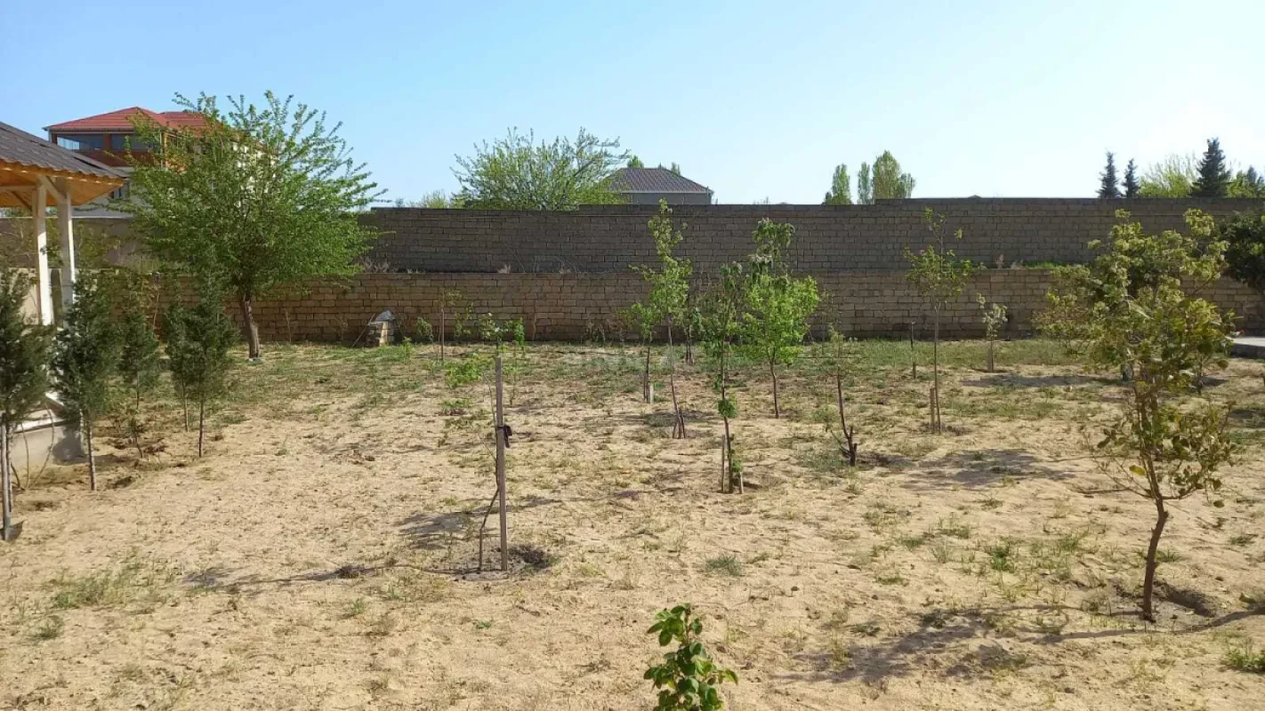 Satılır 5 otaqlı həyət evi 160 m²