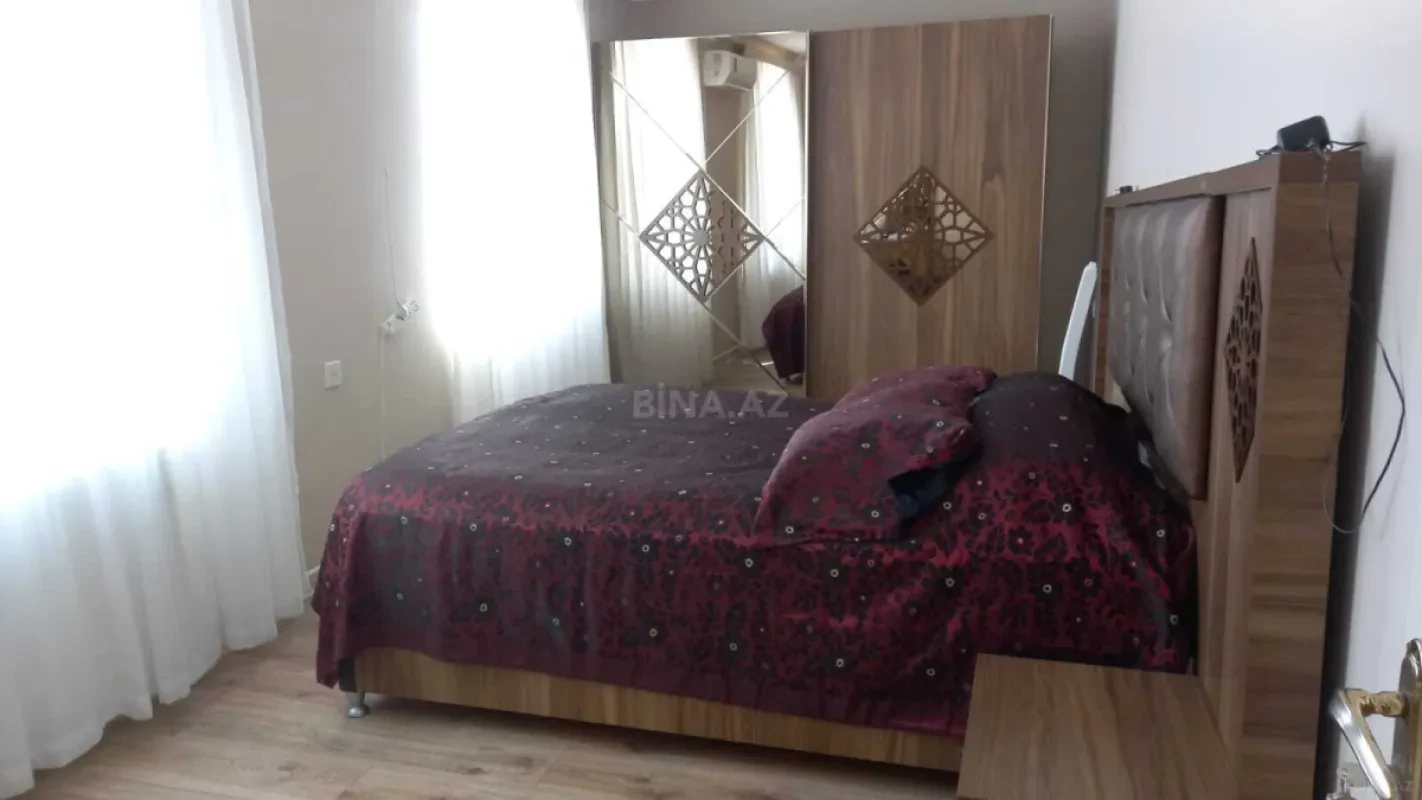 Satılır 5 otaqlı həyət evi 160 m²