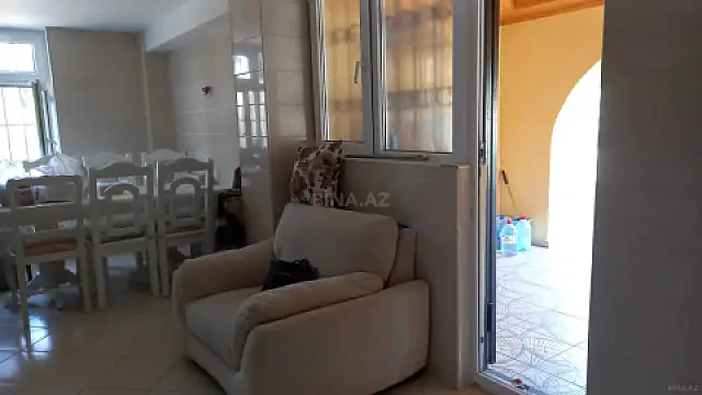 Satılır 5 otaqlı həyət evi 160 m²