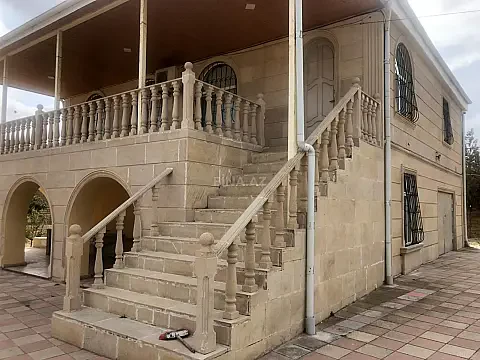 Satılır 5 otaqlı həyət evi 160 m² — Bakı, Novxanı 5 otaq 160.00 m²