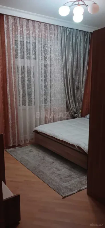 Kirayə verilir 2 otaqlı mənzil 100 m²