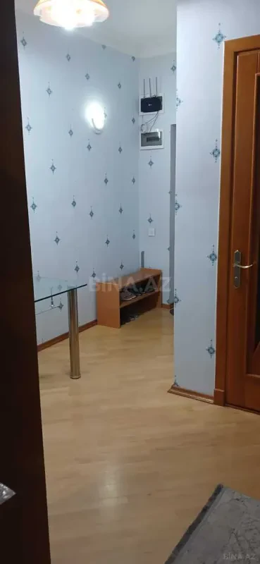 Kirayə verilir 2 otaqlı mənzil 100 m²