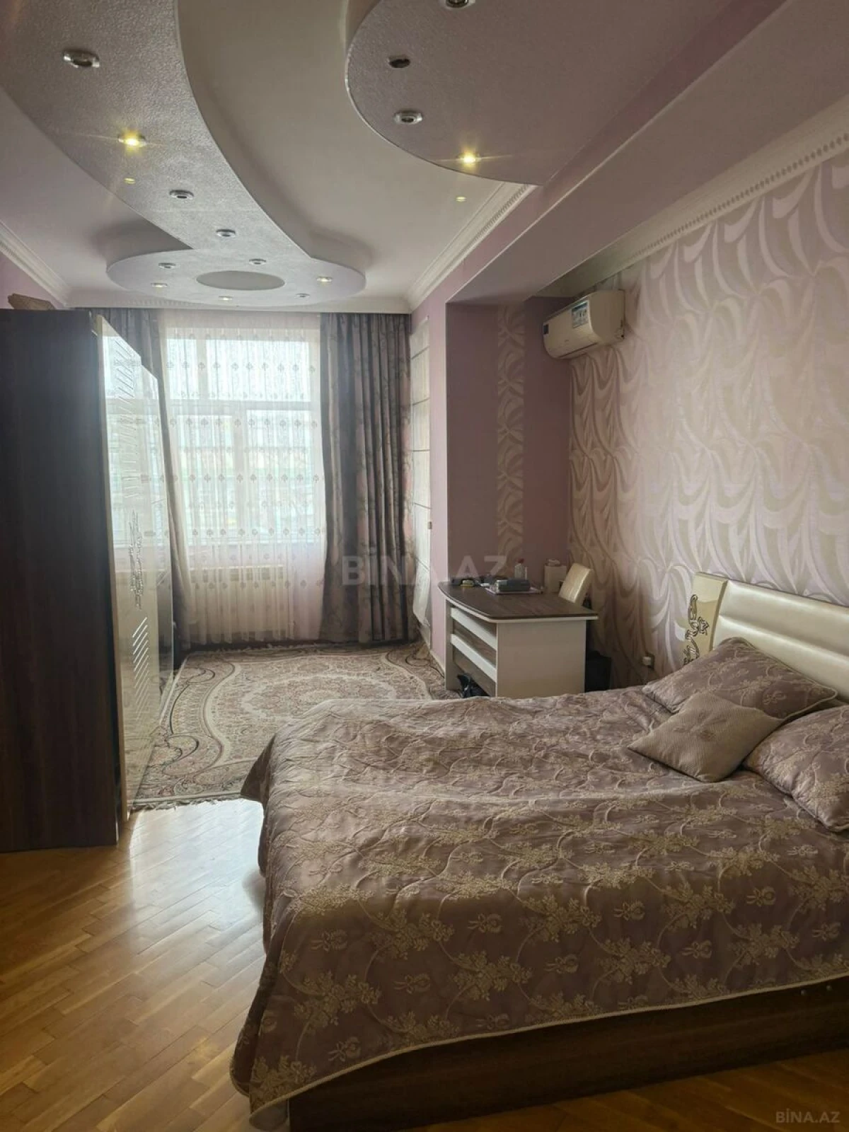 Satılır 3 otaqlı mənzil 125 m²