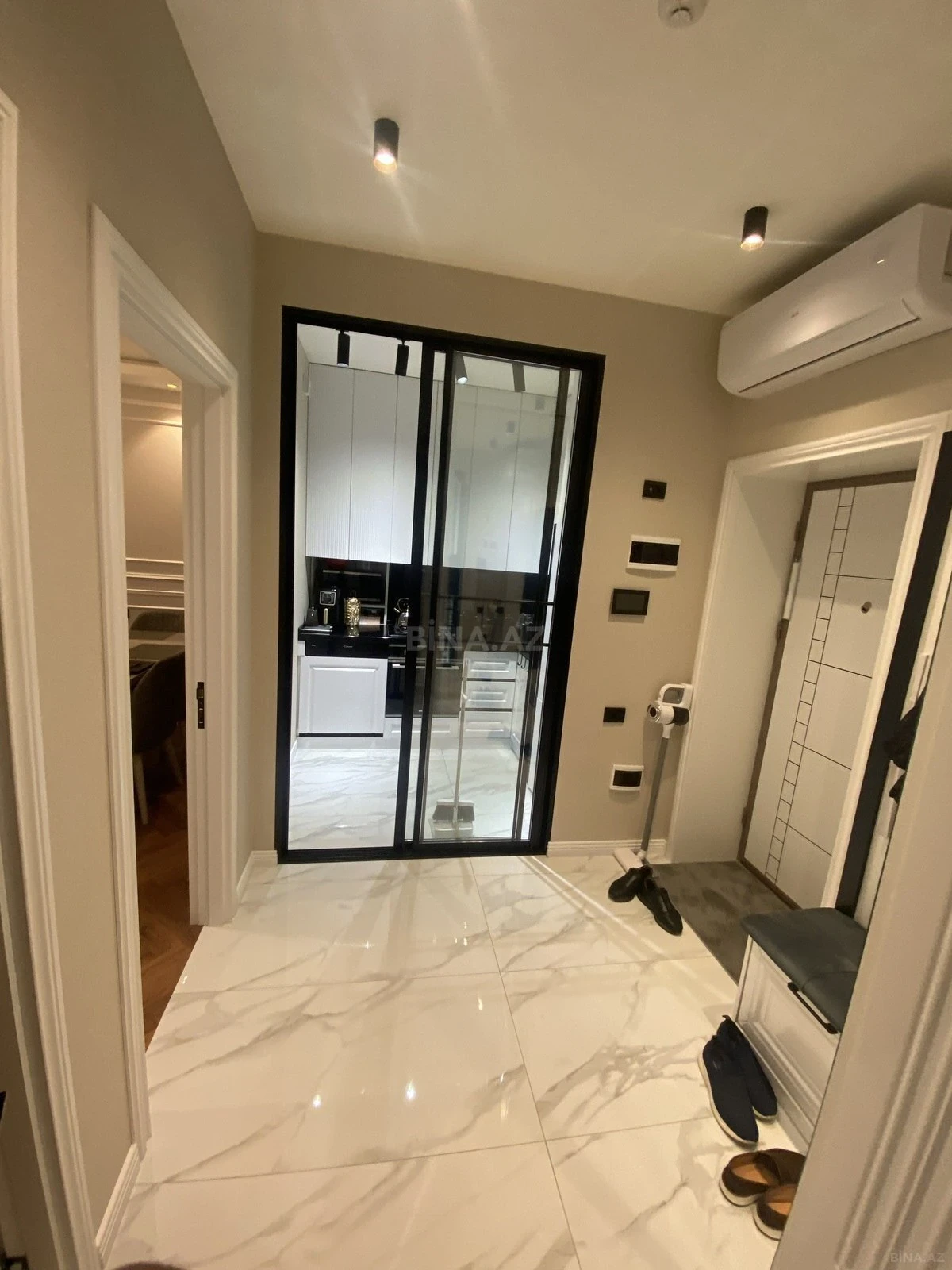 Satılır 2 otaqlı mənzil 65 m²