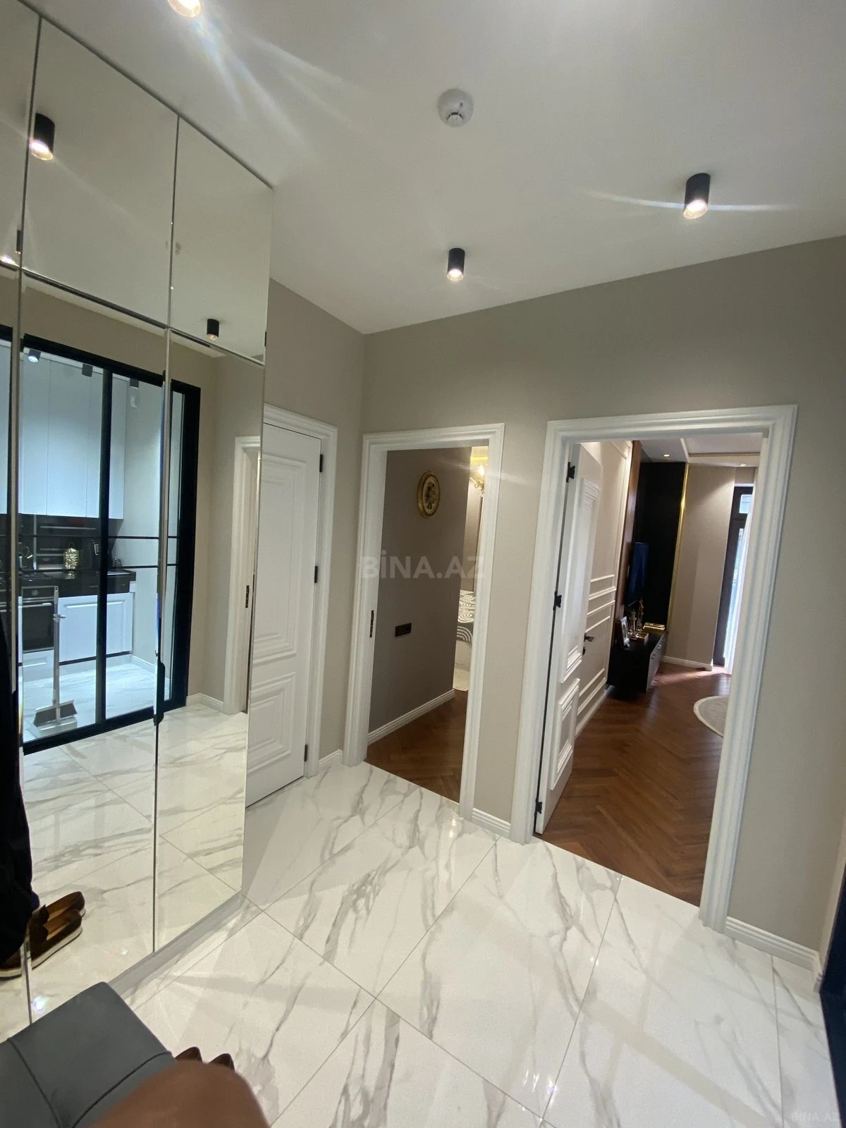 Satılır 2 otaqlı mənzil 65 m²