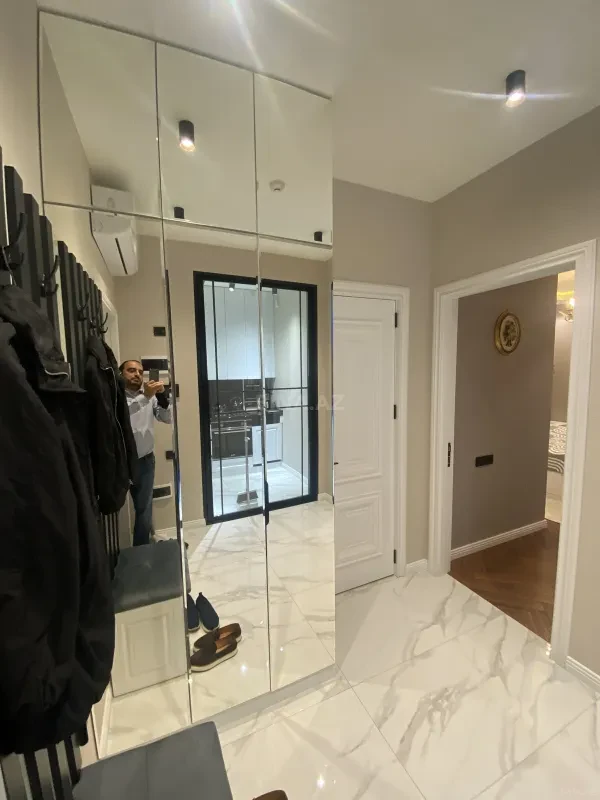 Satılır 2 otaqlı mənzil 65 m²